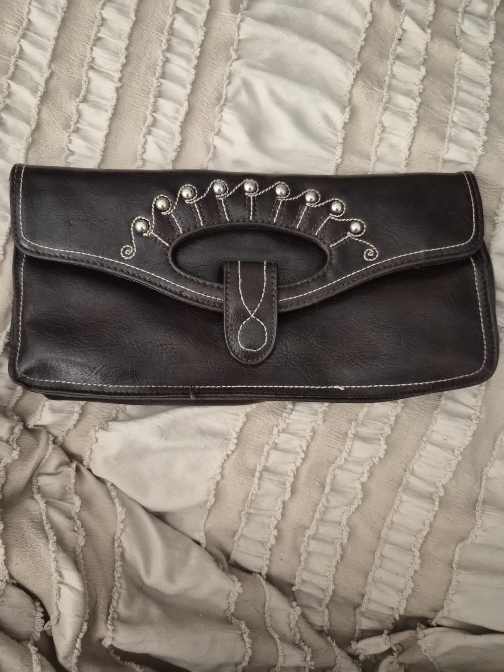 Classic Brown Leather Clutch with Decorative Stitching